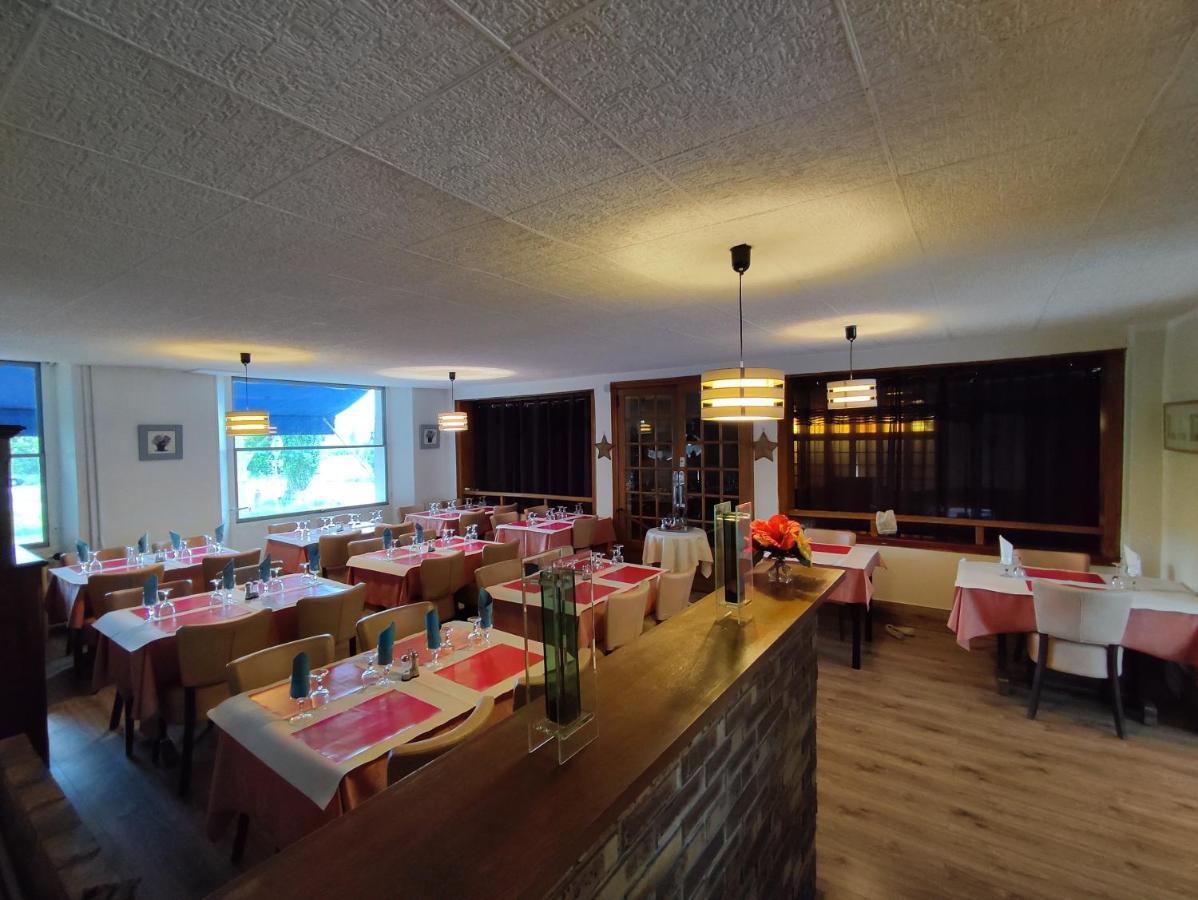 Aux Trois Rois Hotel Pont-Sur-Yonne Bagian luar foto