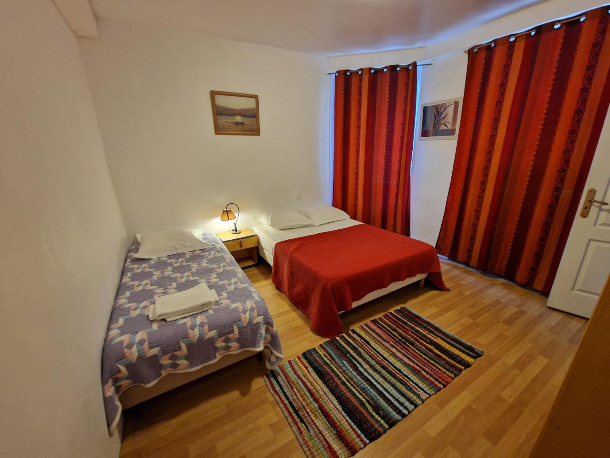 Aux Trois Rois Hotel Pont-Sur-Yonne Bagian luar foto