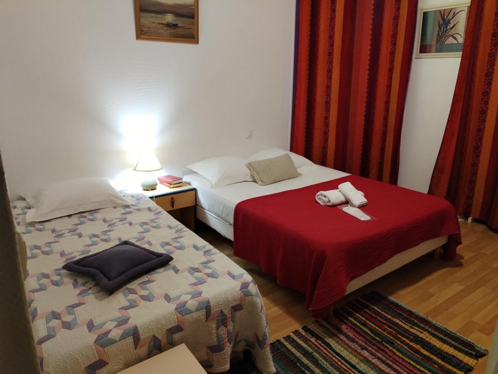 Aux Trois Rois Hotel Pont-Sur-Yonne Bagian luar foto